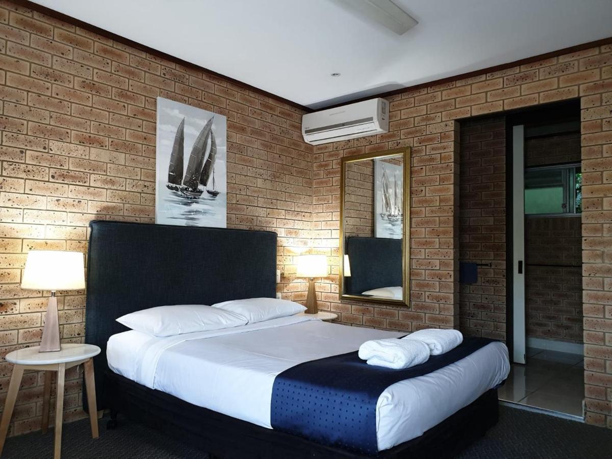 Pacific Paradise Airport Motel Luaran gambar