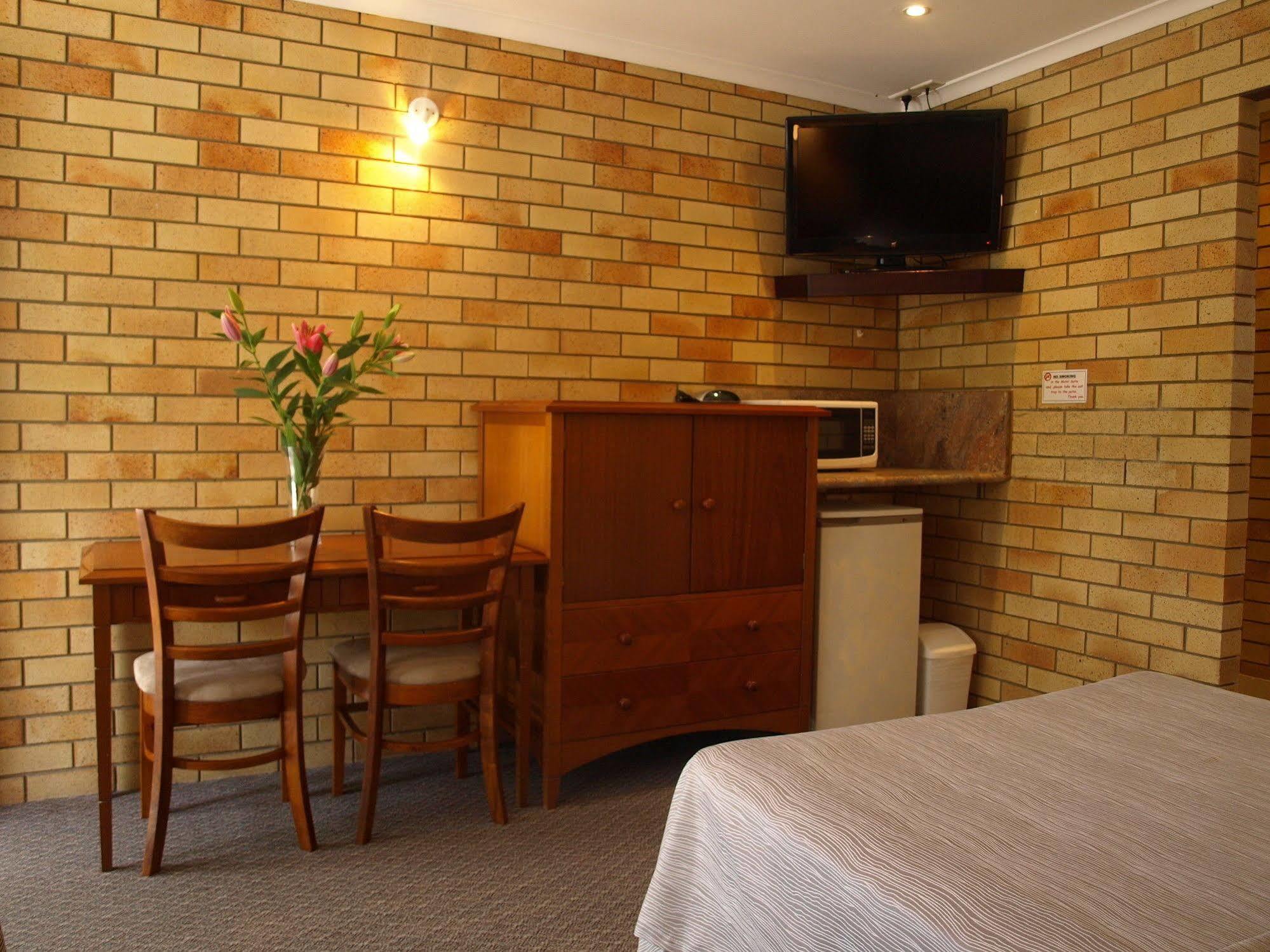 Pacific Paradise Airport Motel Luaran gambar